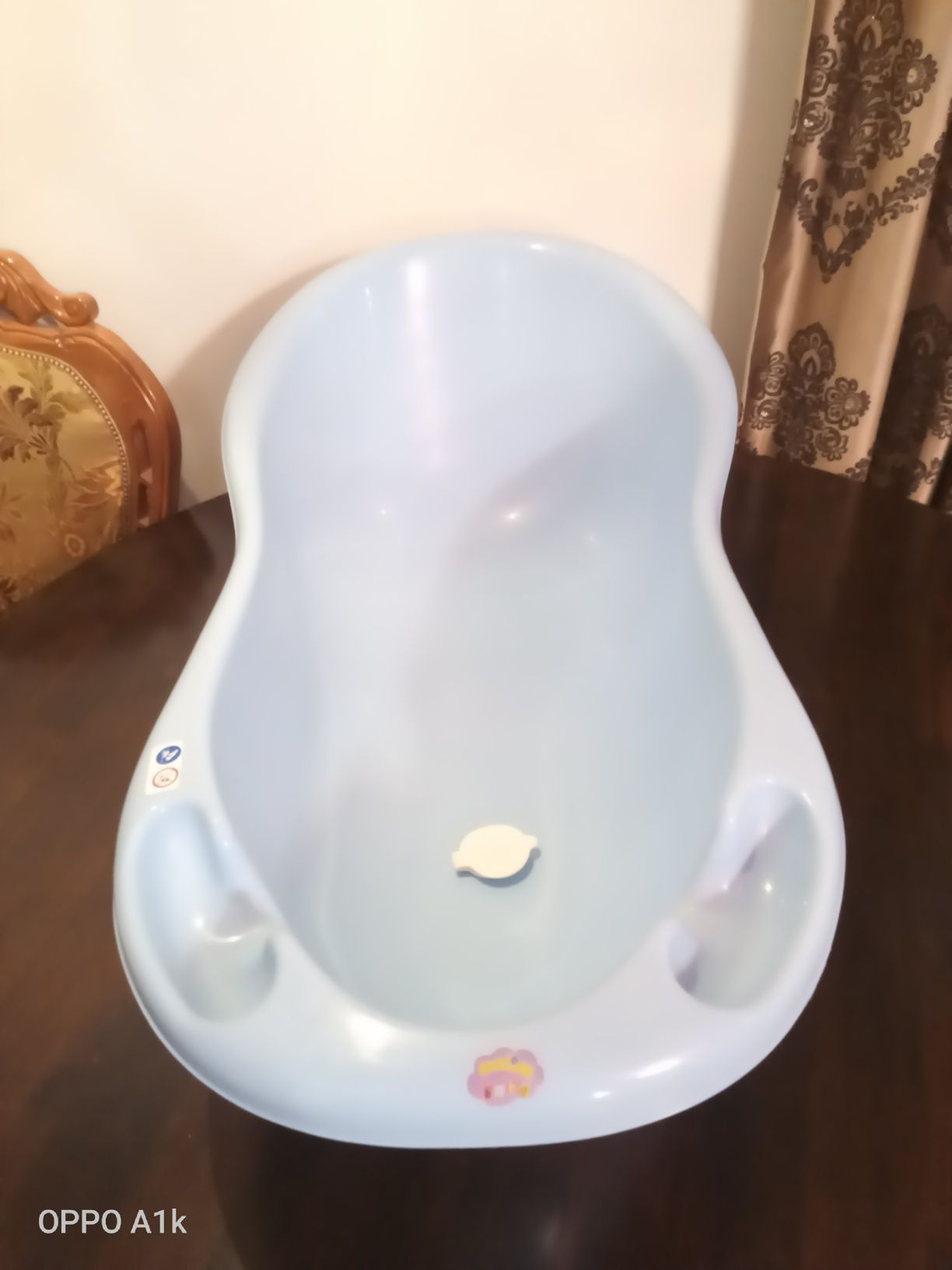 Продам ванную -тазик детскую,голубого цвета