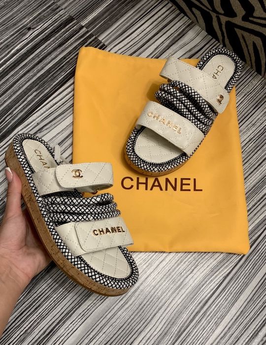 Papuci-Slapi Chanel-piele naturală-POZE REALE- calitate superioară100%