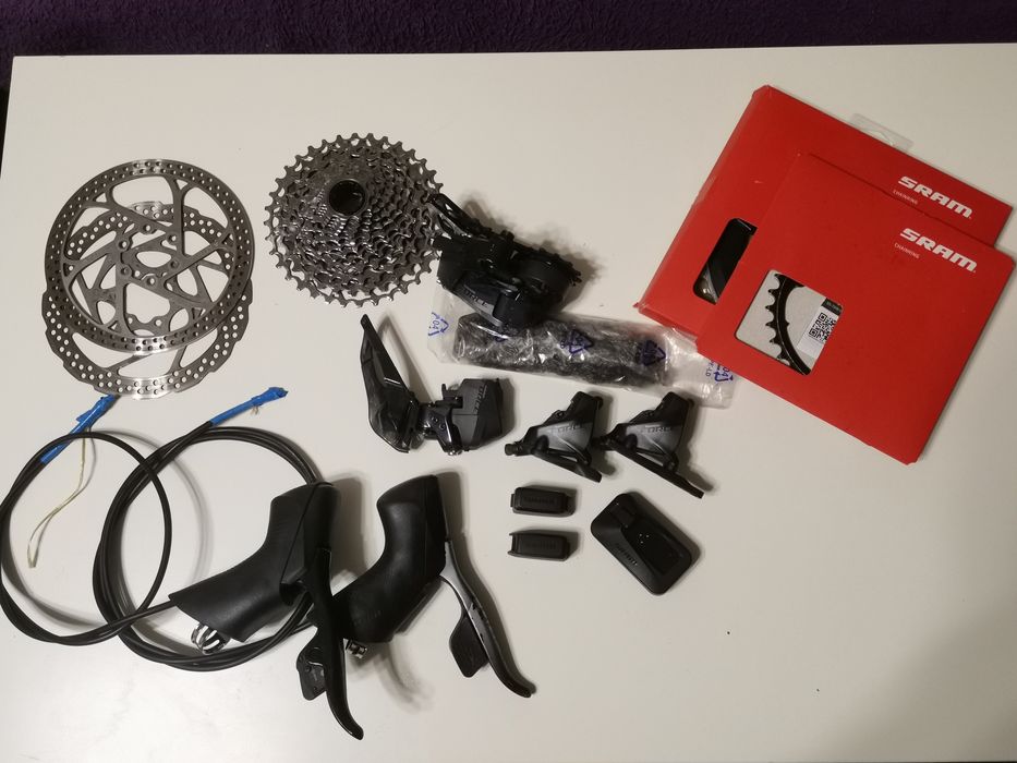 2x12 viteze SRAM Force AXS Echipare disc hidraulic groupset electronic