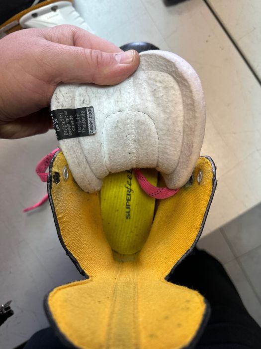 Кънки за хокей на лед Bauer Supreme S160