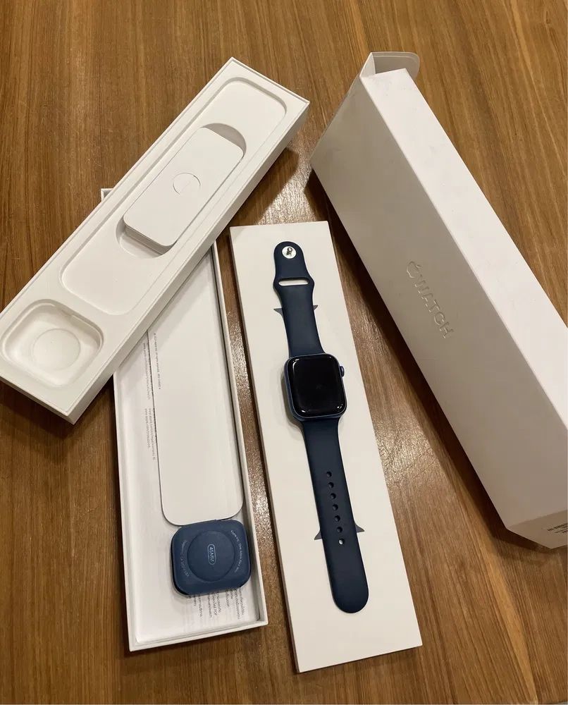 Продам apple watch 7 45 mm