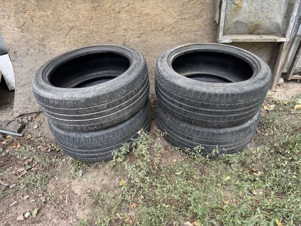 Шины 235/ 45 R18