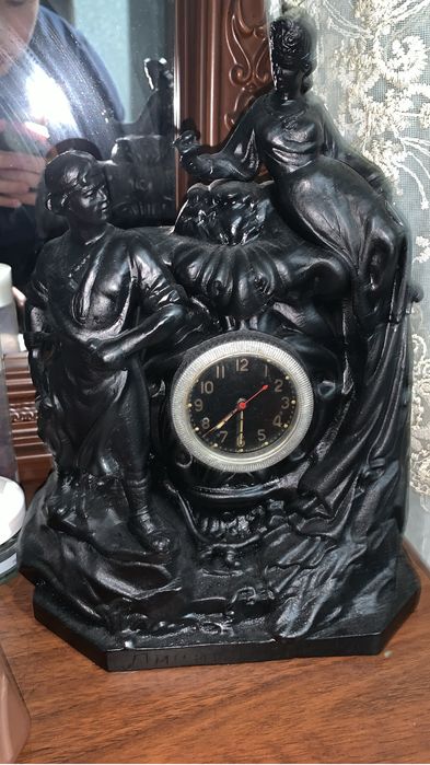 часы настолные