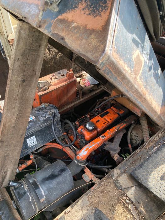 Vând buldoexcavator Schaeff SKB902 – 4.000€