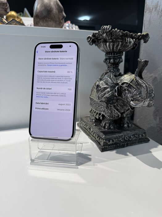 Vand iphone 15 de 256 gb