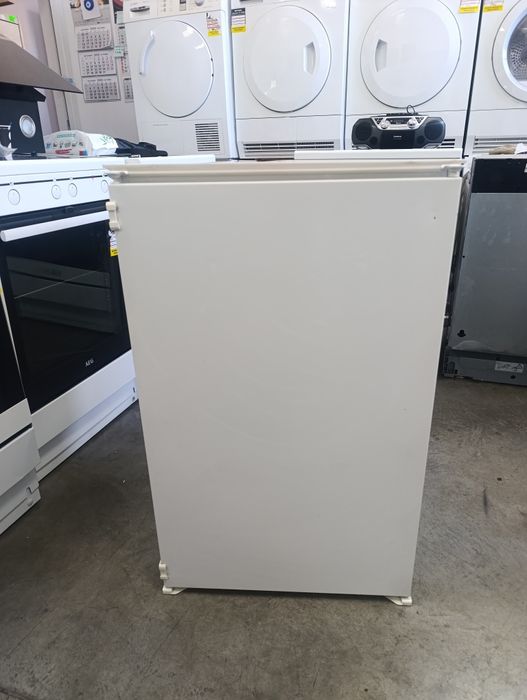 Хладилник за вграждане MIELE