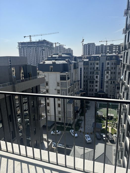 Новостройка в центре города Black Tower