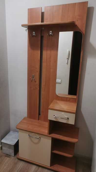 Продам прихожку (прихожую)