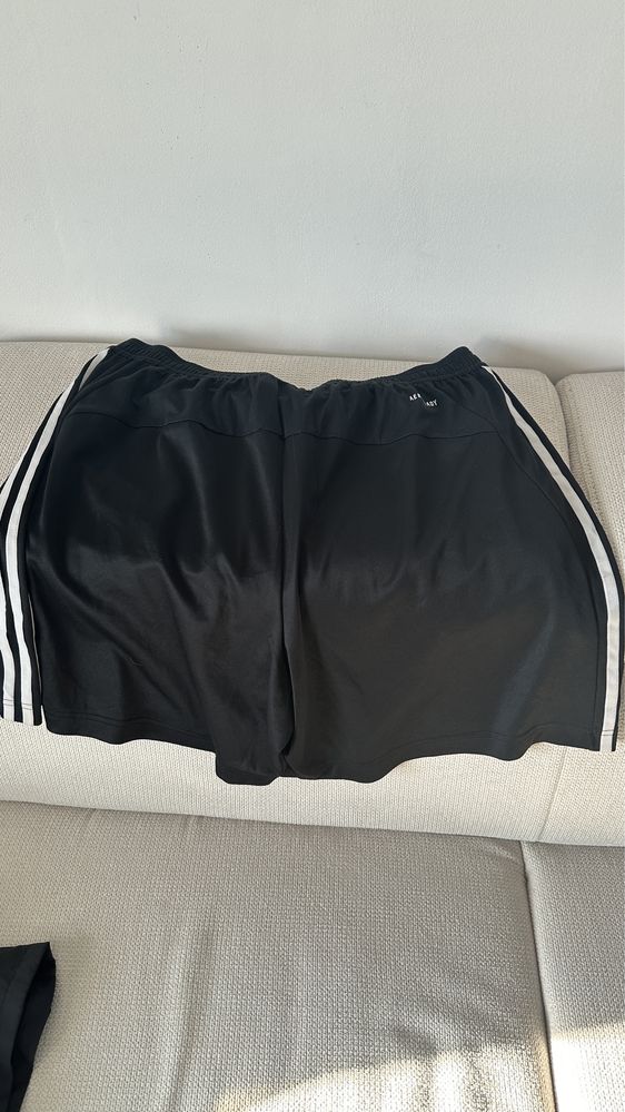 Pantalon scurt adidas