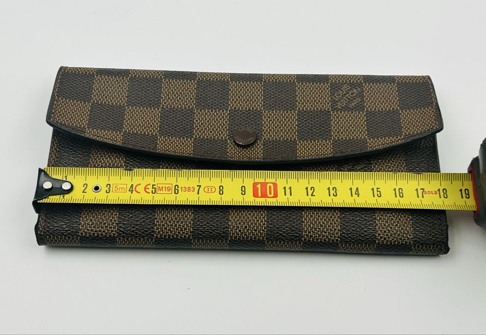 Louis Vuitton Emilie дамски портмоне