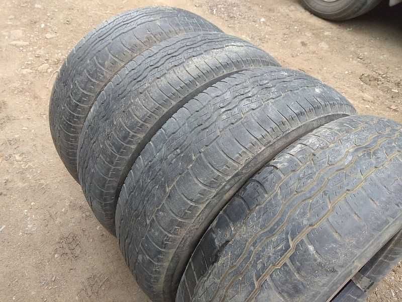 Шины 225/65 R17 - "Bridgestone Dueler HT 687" (Япония), летние.