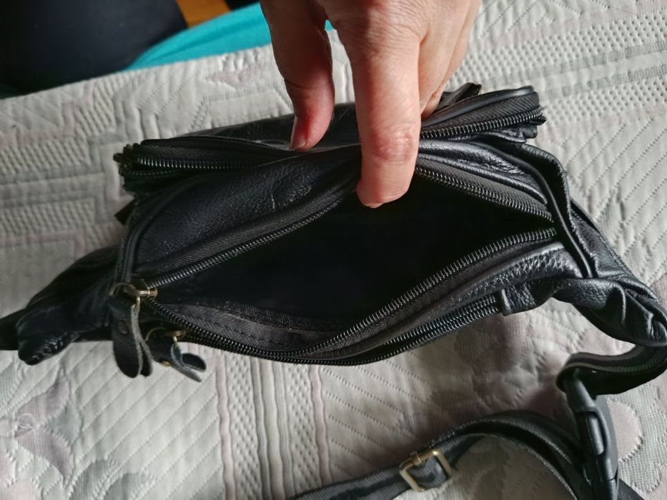 Чанта за през кръста ,естествена кожа -60 лв.