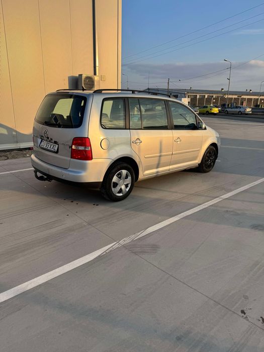 Volkswagen touran BKD UNIC PROPIETAR RO (cel mai fiabil motor )