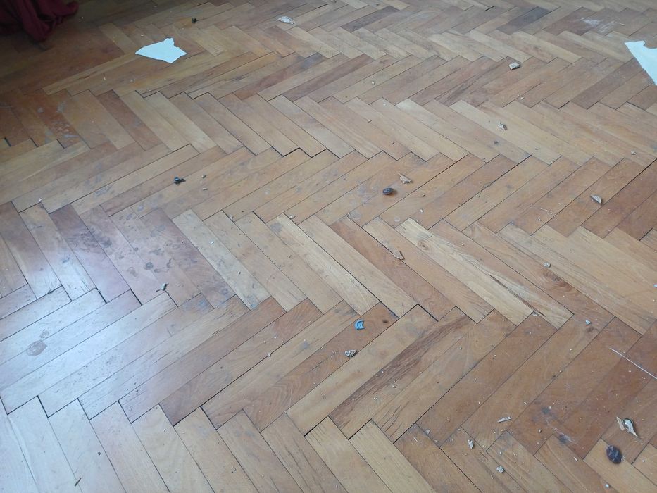 Дървен Паркет в добро състояние. Два вида - скица с размери