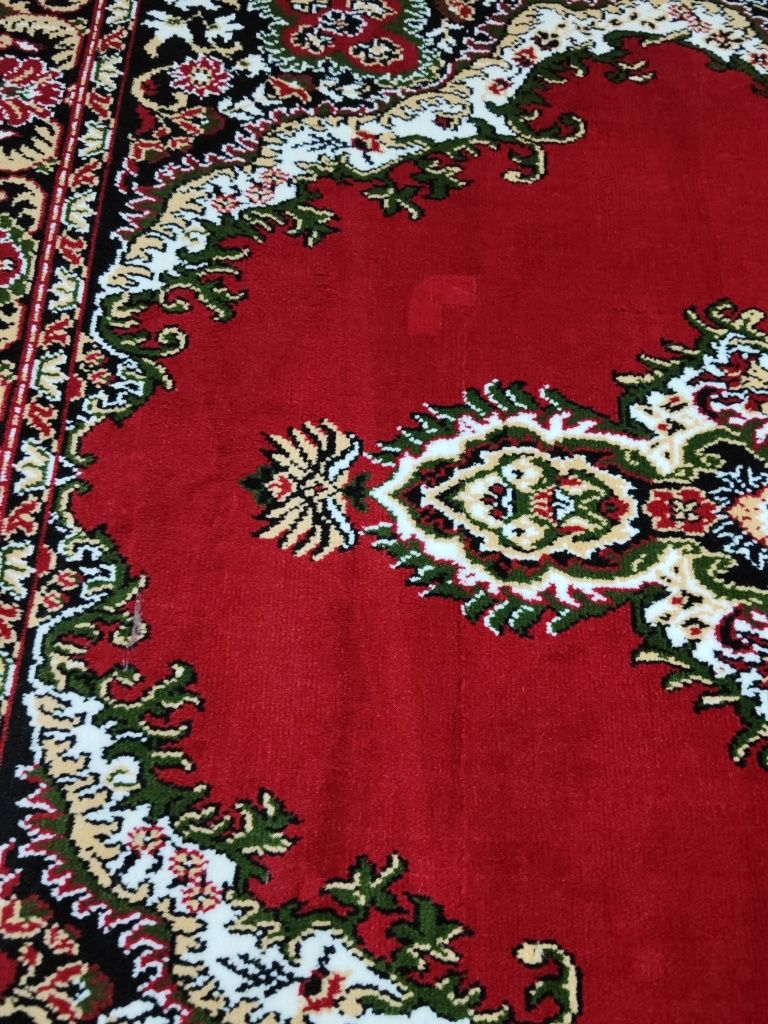 Голям персийски килим