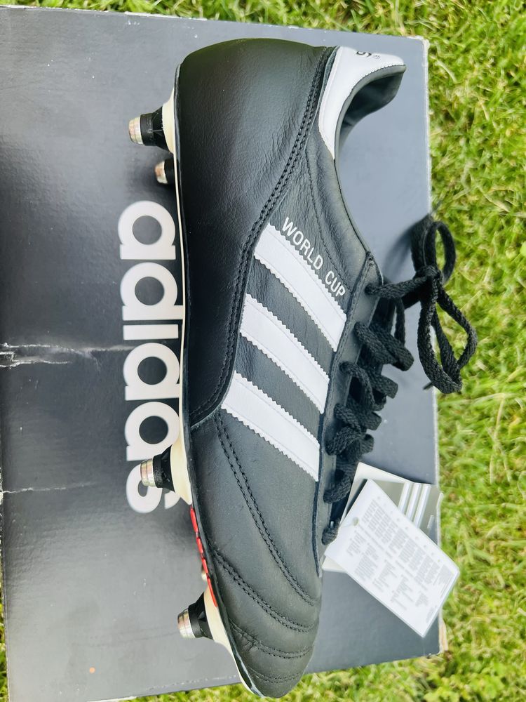 Футболни бутонки  Adidas