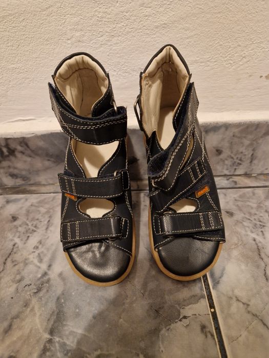 Sandale piele fete calcai