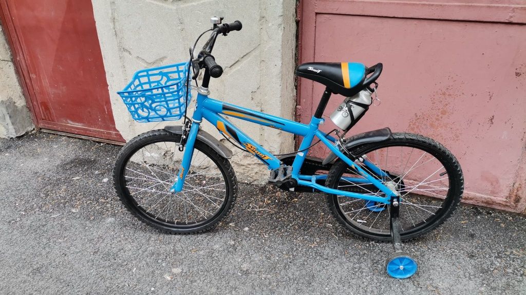 Vând bicicleta aproape noua. Cea mica s-a vândut!