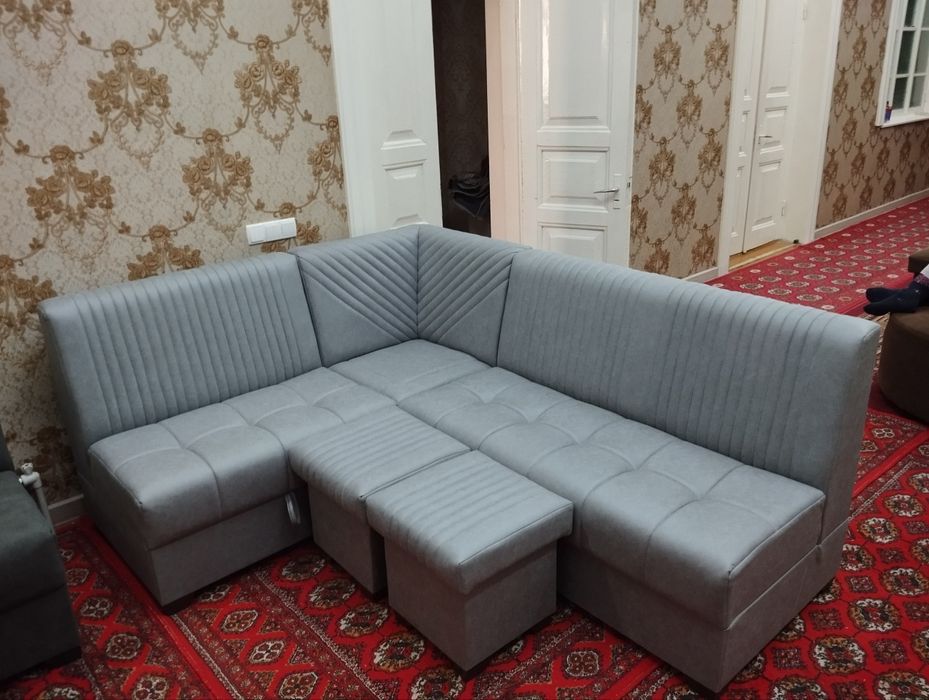 Кухни уголоклар сотилади