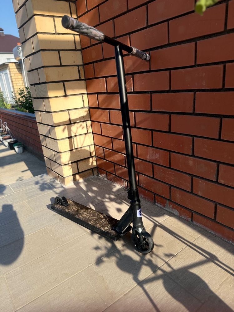 Продам самокат почти новый