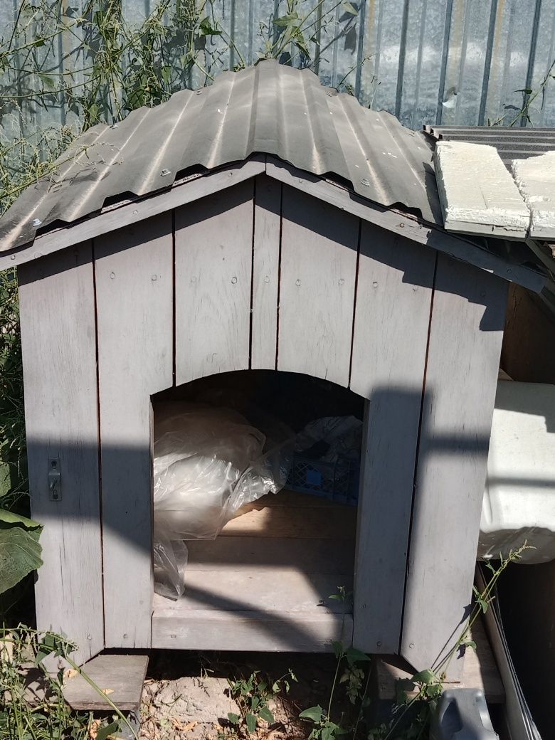 Продам будку для собак
