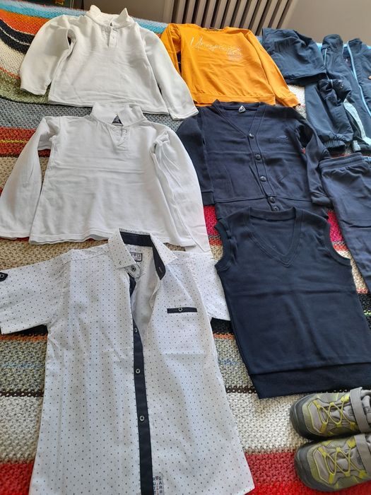 Lot haine scoala băieți 134 și ghete Decathlon 33-34