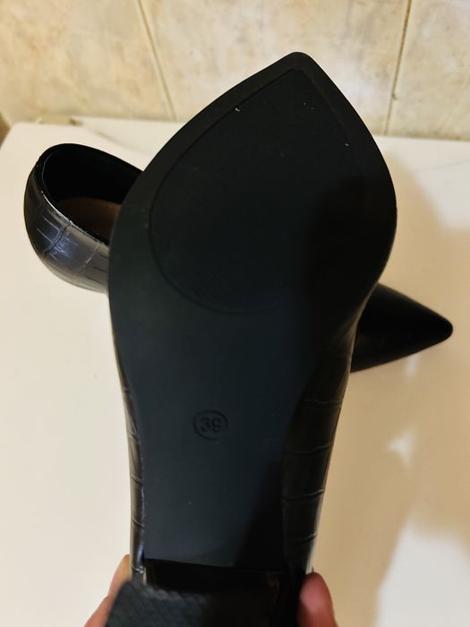 Дамски обувки - чисто нови