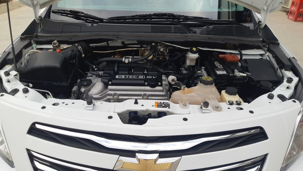 Cobalt toza yangi moshina