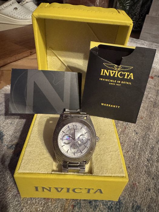 Vand ceas Invicta dama nou