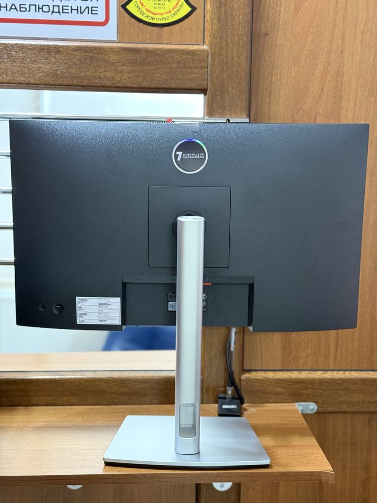 Монитор DELL 210-BDSL серебристый новый