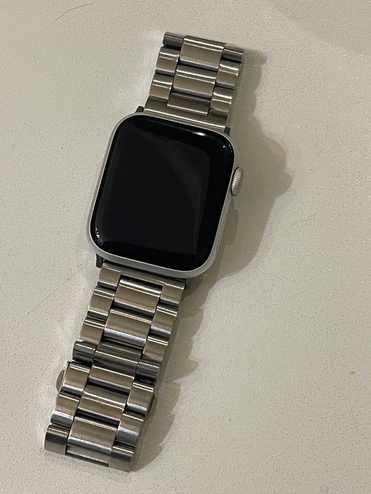 Apple Watch Series 5 40 мм