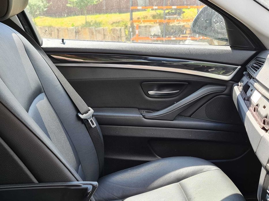 Dezmembrez BMW F10 530D N57D30A 2012ieftin, Portiere,Bord,Schimbator