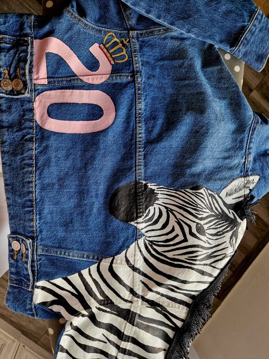 Geaca jeans lucrata manual