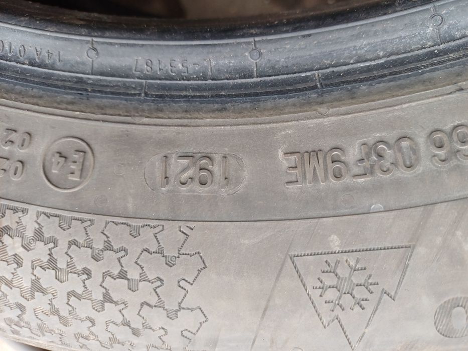 Гуми 205/55/16 Континентал