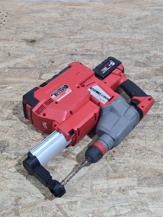 Rotopercutor SDS Plus cu aspirator de praf Milwaukee M18 CHX