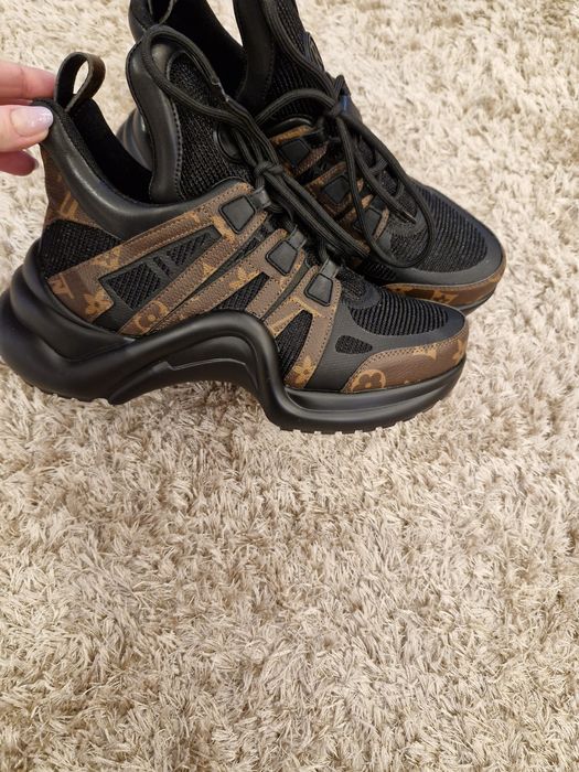 Adidasi louis vuitton marimea 39