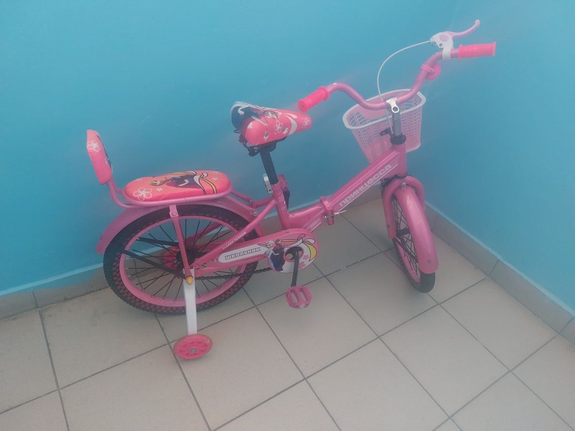 Велосипед детский на 5-7 лет состояние нового.