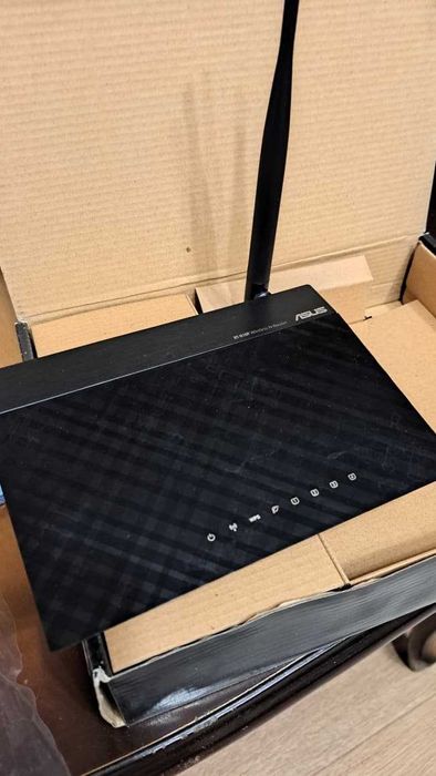 Продам роутер, новый почти не пользовались, лежал в коробке