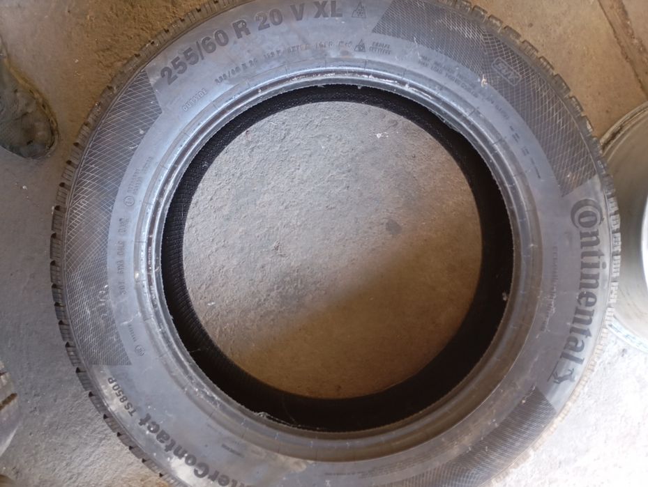 Гуми Continental 225/60R20