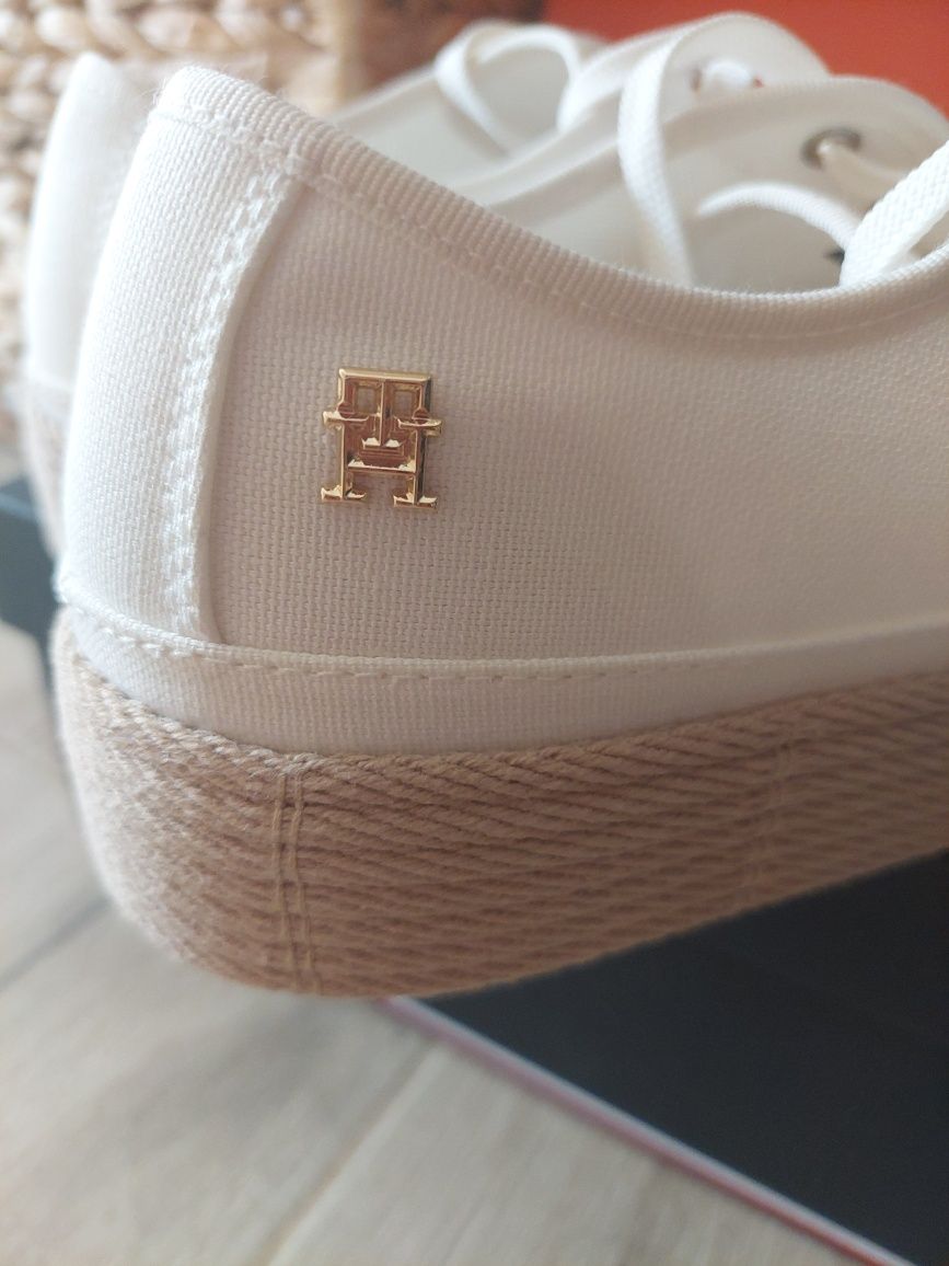 Кецове Tommy Hilfiger