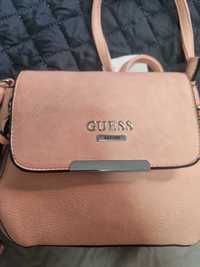 Чанта Guess перфектно състояние