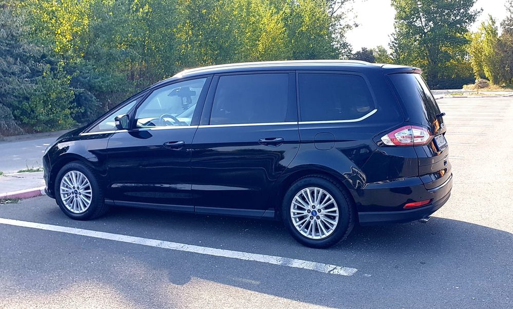 Vând Ford Galaxy