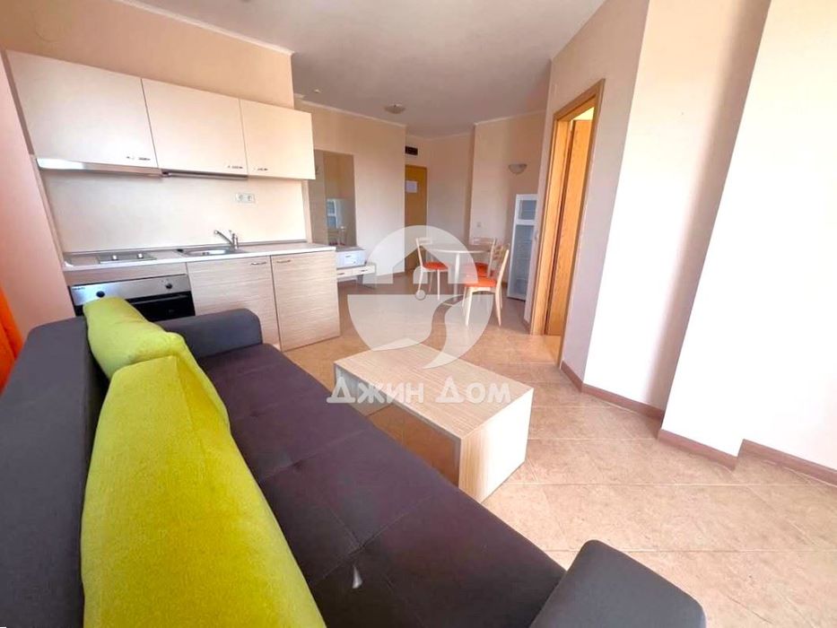 Продава се Двустаен апартамент в к.к. Слънчев бряг - 67 кв.м за 1083 €/кв.м - Снимка #1