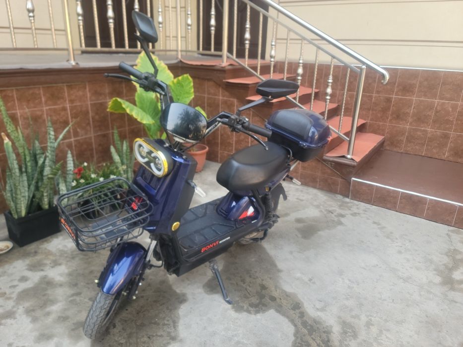 Scooter bonwi. .