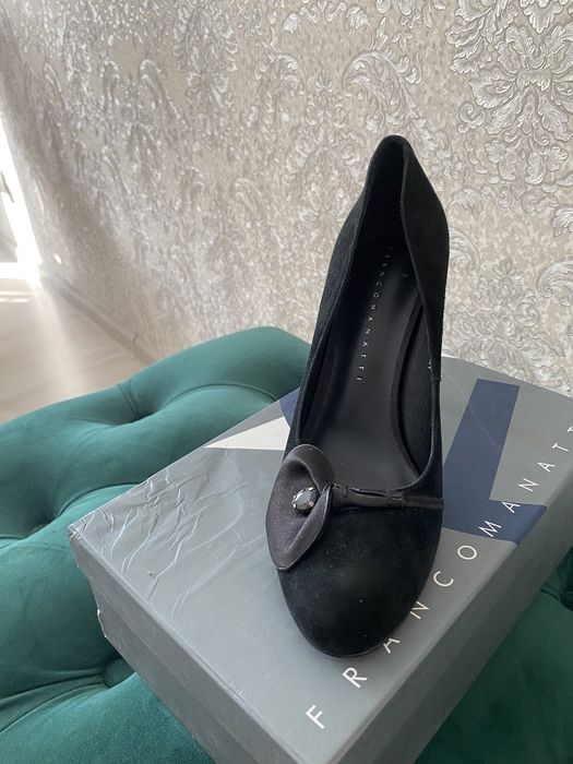 Продам туфли , и полусапожки, кросс Адидас