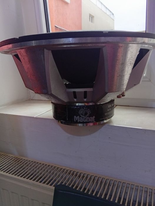 Subwoofer mare Magnat XTC 380 doar difuzorul aproape nou