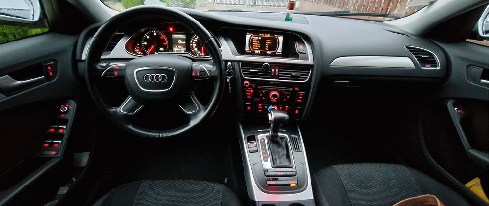 Audi A4 B8.5 facelift 2.0 TDI automat