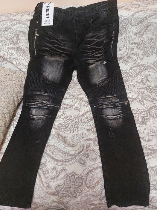 Продаются джинсы