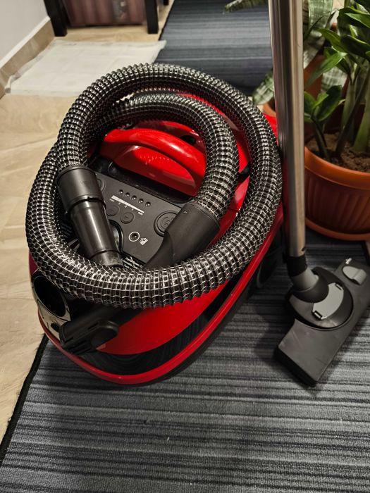 Aspirator cu spalare BOSCH AquaWash&Clean