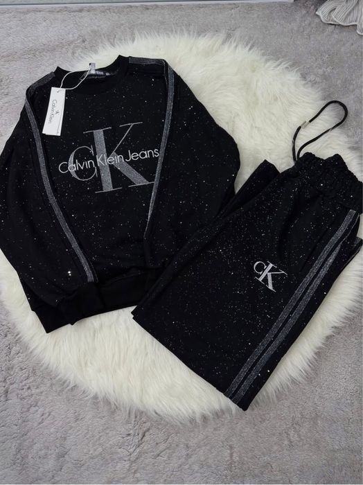 Дамски спортни екипи